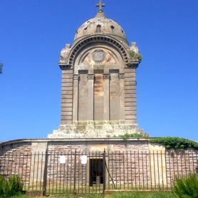Gradually, the building began to show it's beauty.
